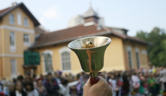 95 4 от 29 722 учители директори родители и заинтересовани страни